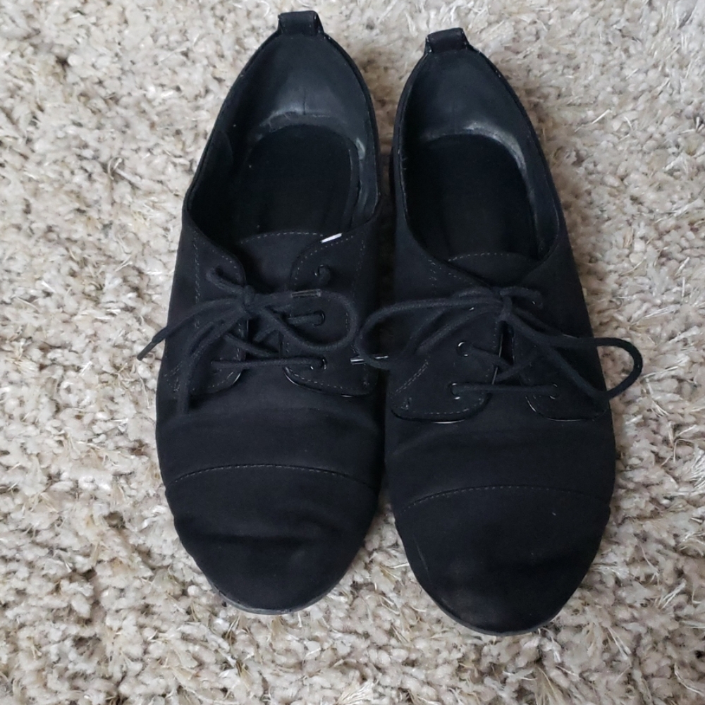 Black shoes